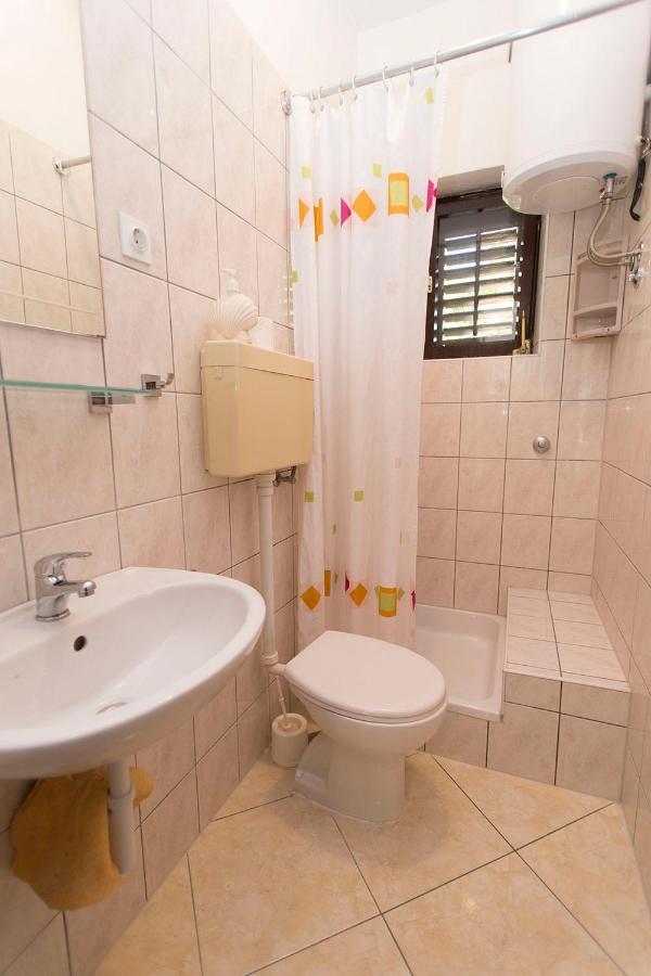 Stanici Beach Apartments Omiš Dış mekan fotoğraf