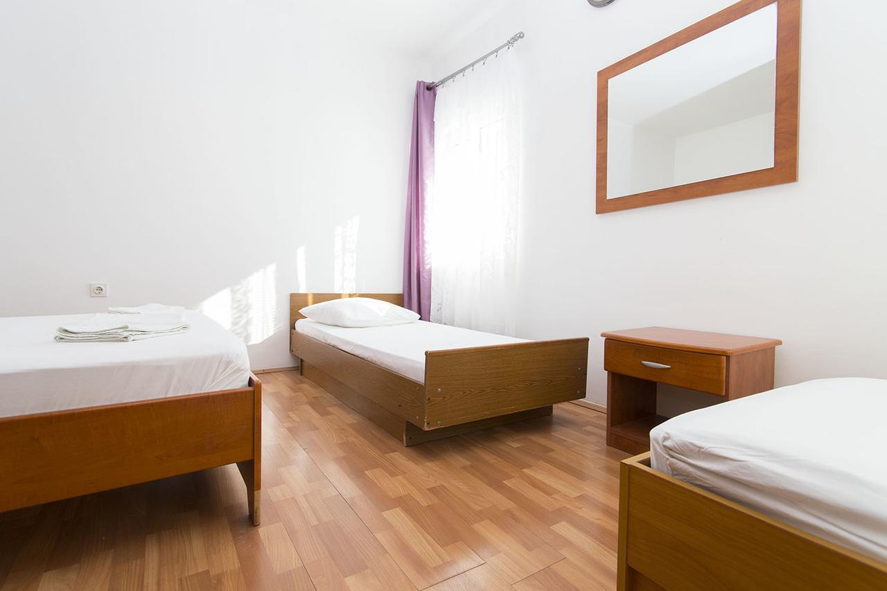 Stanici Beach Apartments Omiš Dış mekan fotoğraf